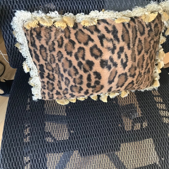 🐆 Designer pillow, Italian fabric LEOPARD - Picture 2 of 9